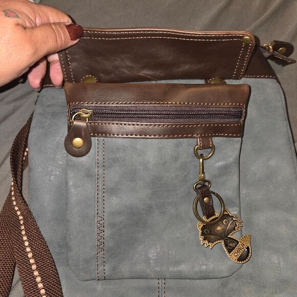 Chala Nwt Gemini Gray Crossbody Bag Purse With Fox Keychain - Picture 14 of 15